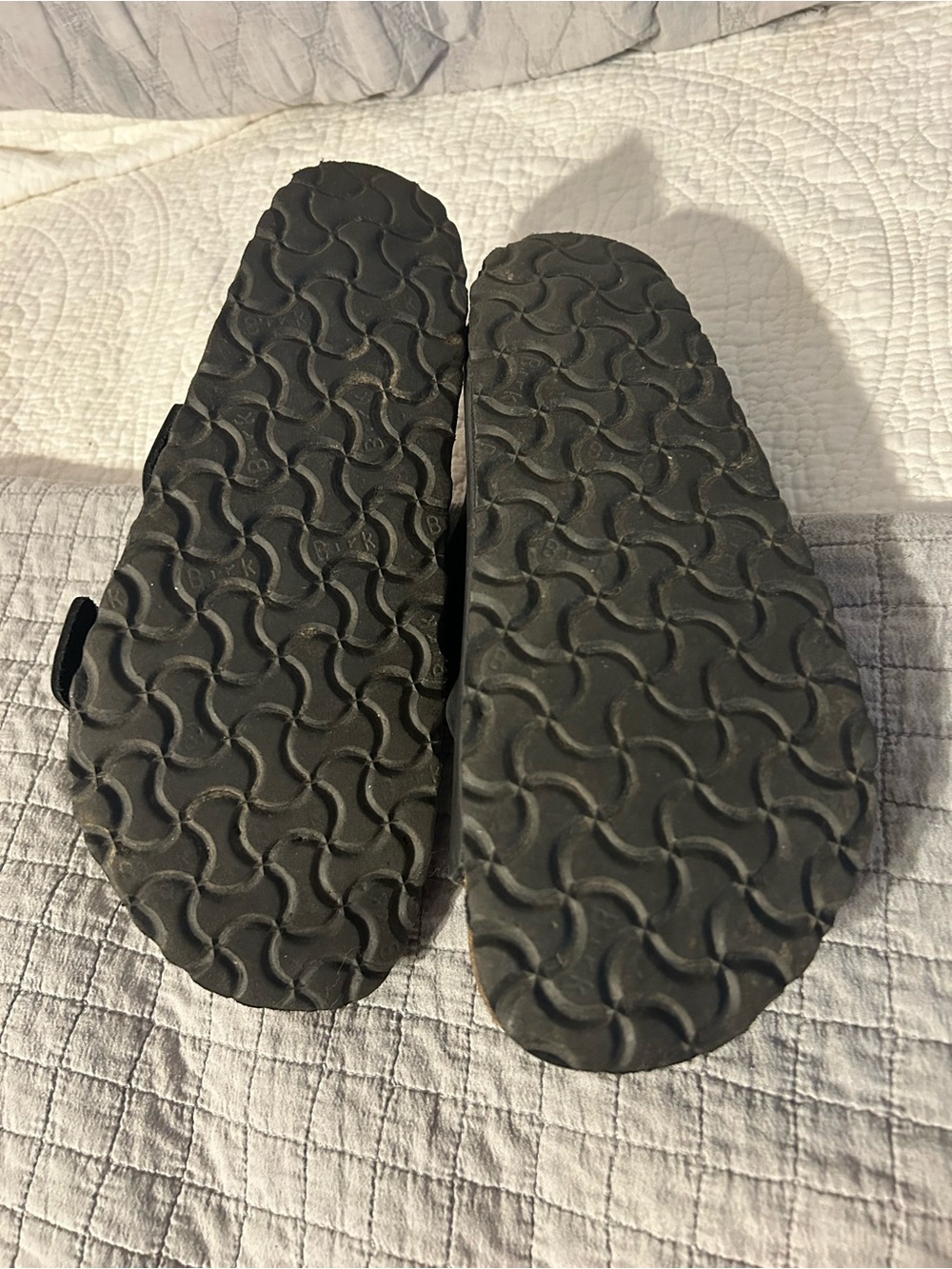 Classic Birkenstock sandals with black leather. - Picture 7 of 8
